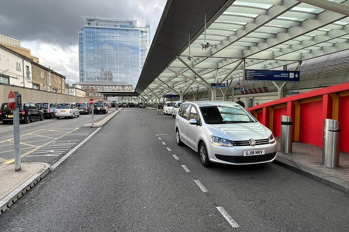 Paddington Station - MPV Car